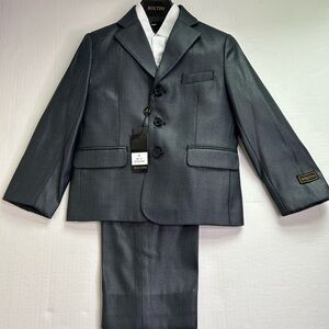 4-piece Boy’s Suit Set Size 5